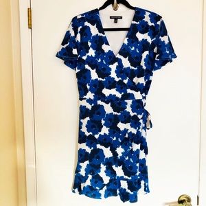 Banana Republic floral print wrap dress size 12